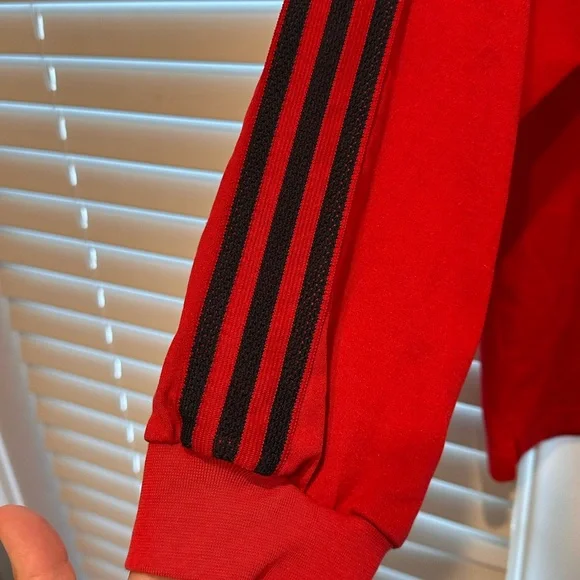 Vintage men’s Adidas long sleeve shirt - Picture 6 of 6